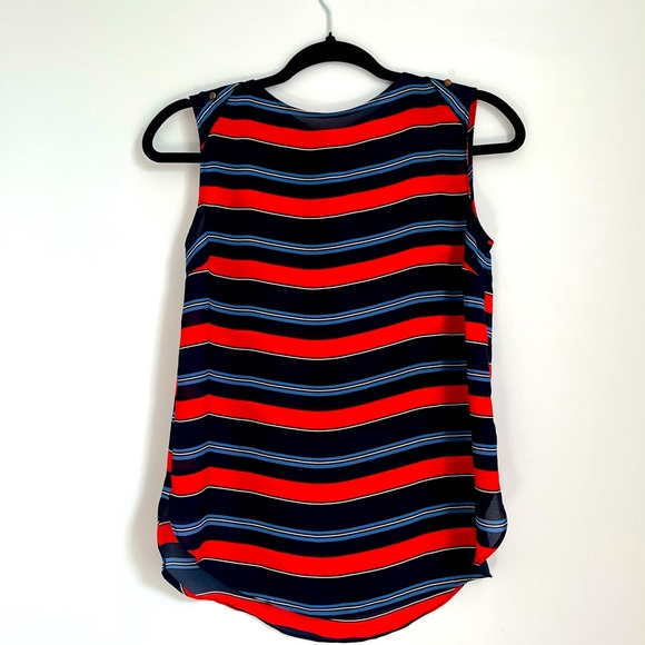 Summer top - Picture 1 of 2